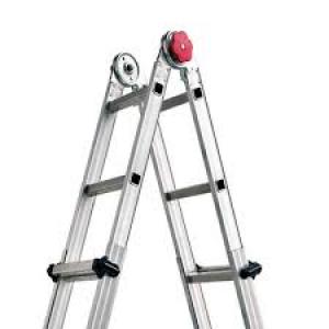 Telescopic steel ladder 