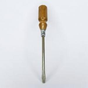 Flat screwdriver
