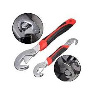 Self-adjusting universal wrenches